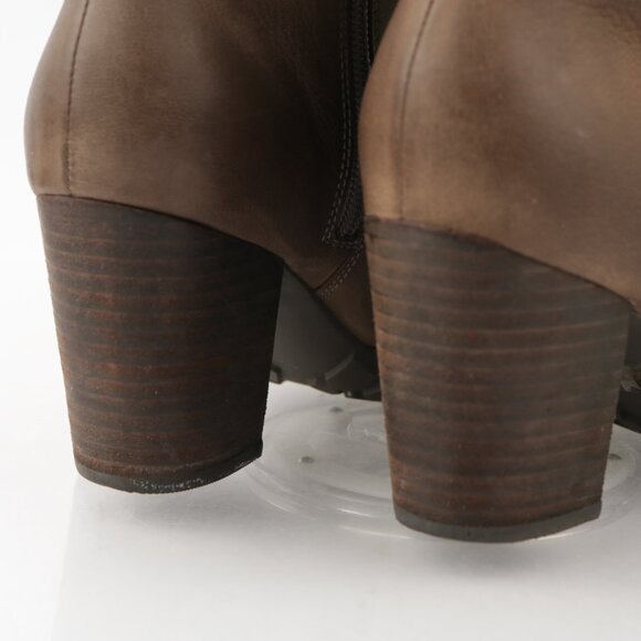 Clarks Womens Mission Zelle Boot Size 6 Brown Leather Block Heel Lug Sole Comfy - Picture 4 of 11